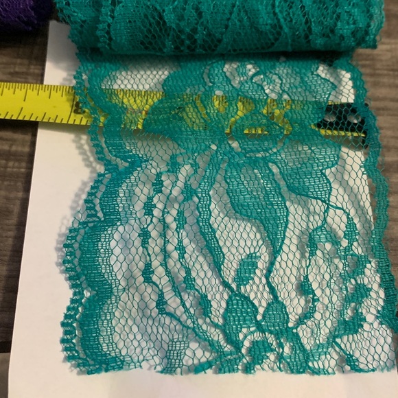 46 Yards of Assorted Flat Lace Fabric Bundle - Picture 2 of 9